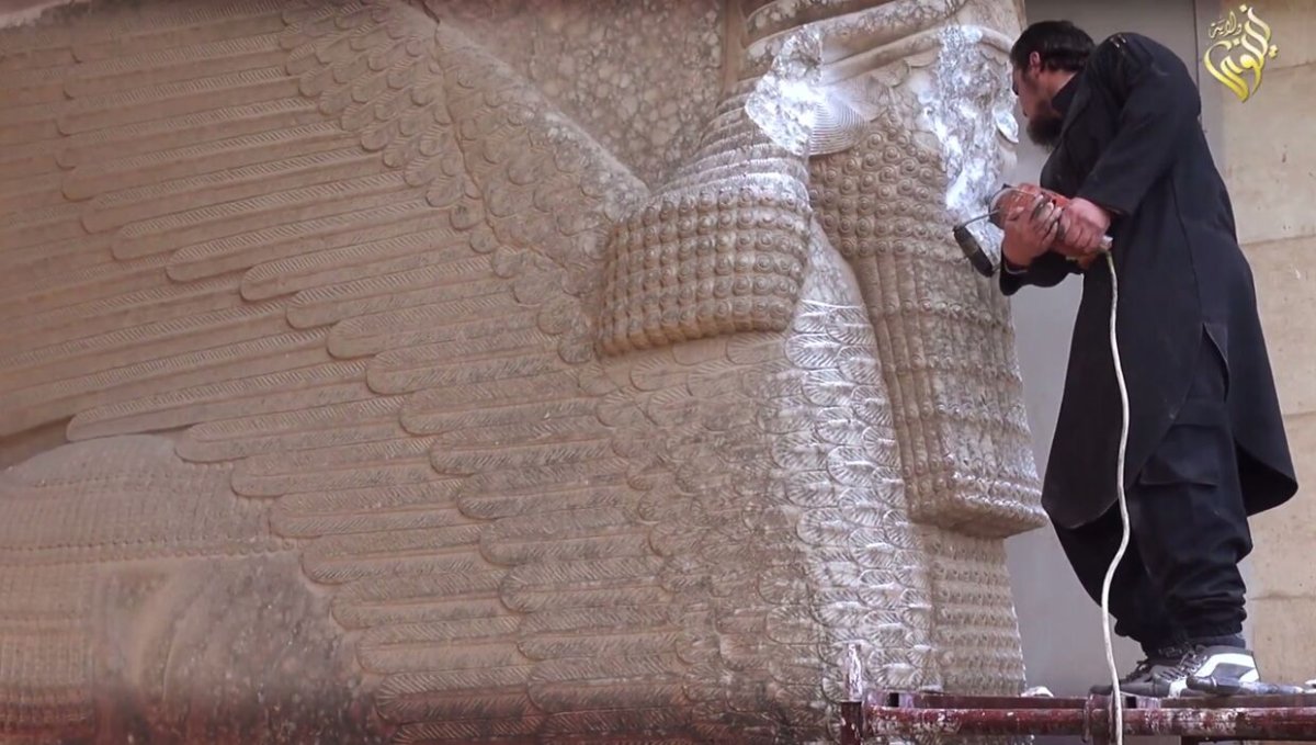 ИГИЛ разрушили памятники в Сирии