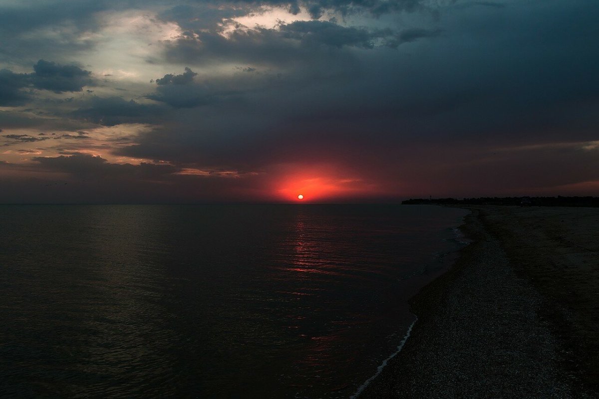 Закат на Азовском море