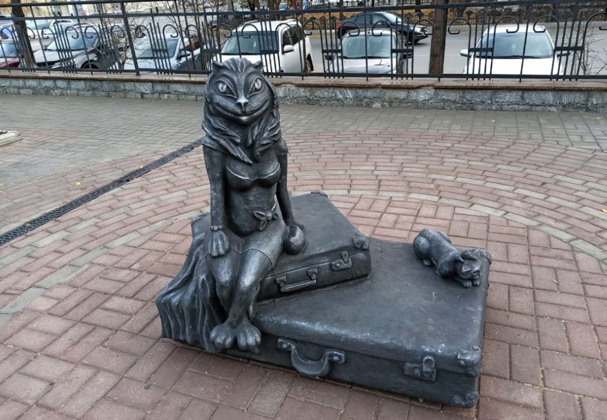 Памятник кошке в Кургане