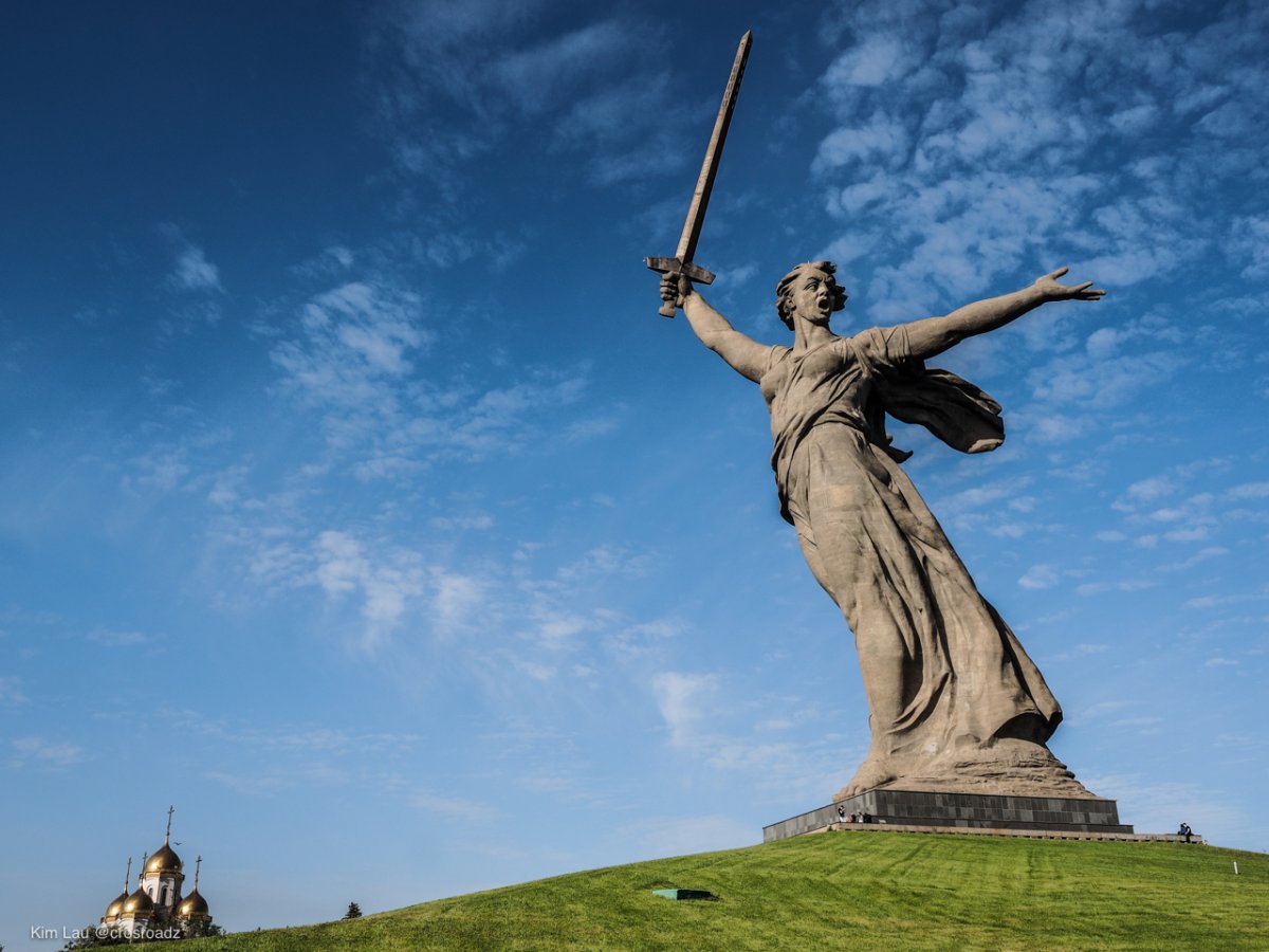 Родина мать зовёт памятник