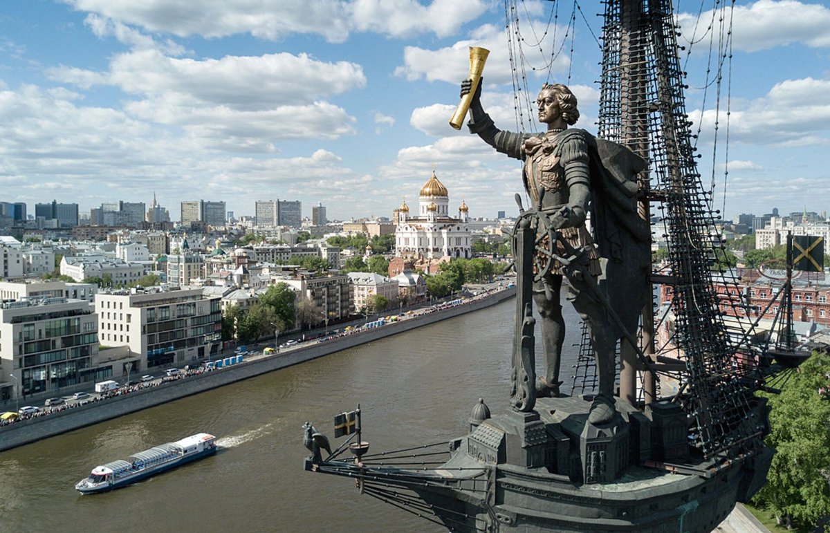 Зураб Церетели памятник Петру 1