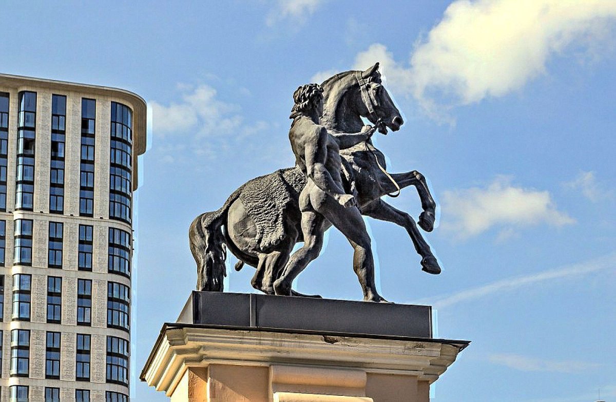 Кони Клодта в Москве