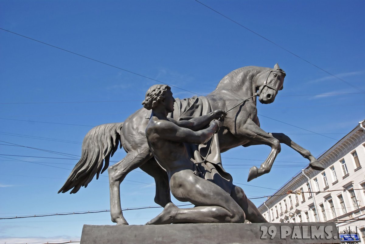 Клодт кони на Аничковом мосту в Петербурге