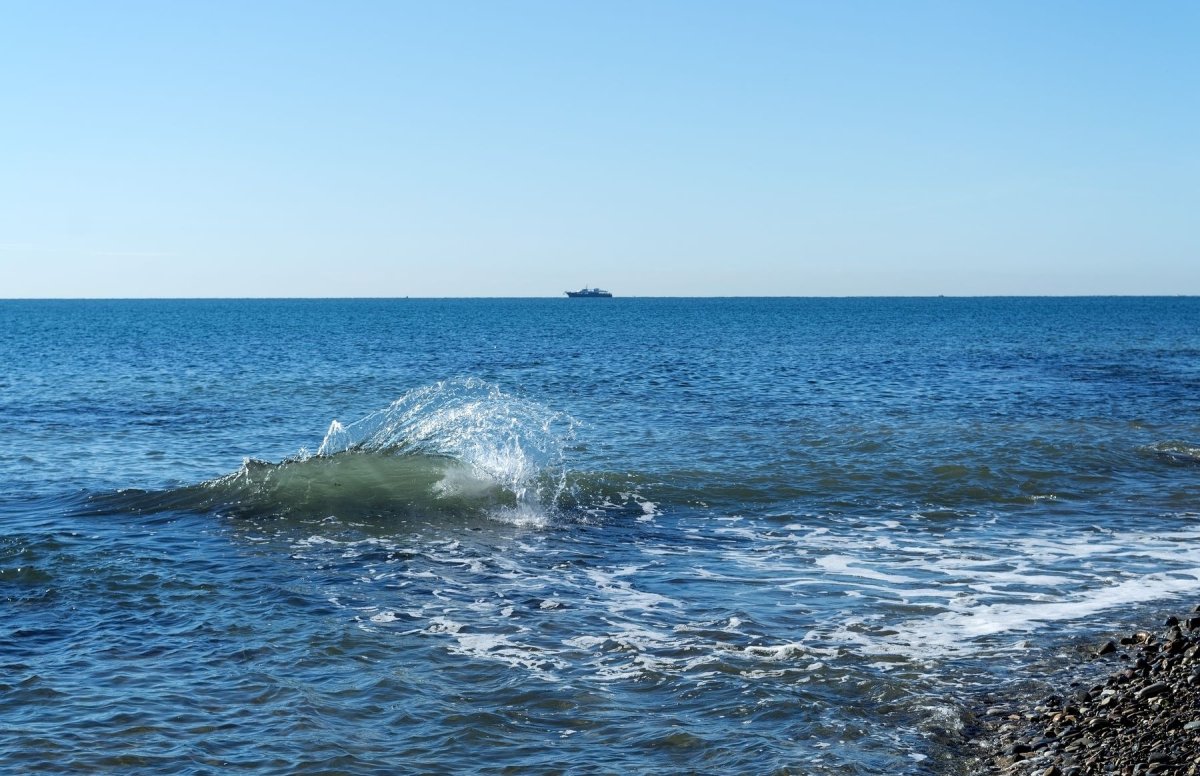 Самое синее в мире черное море