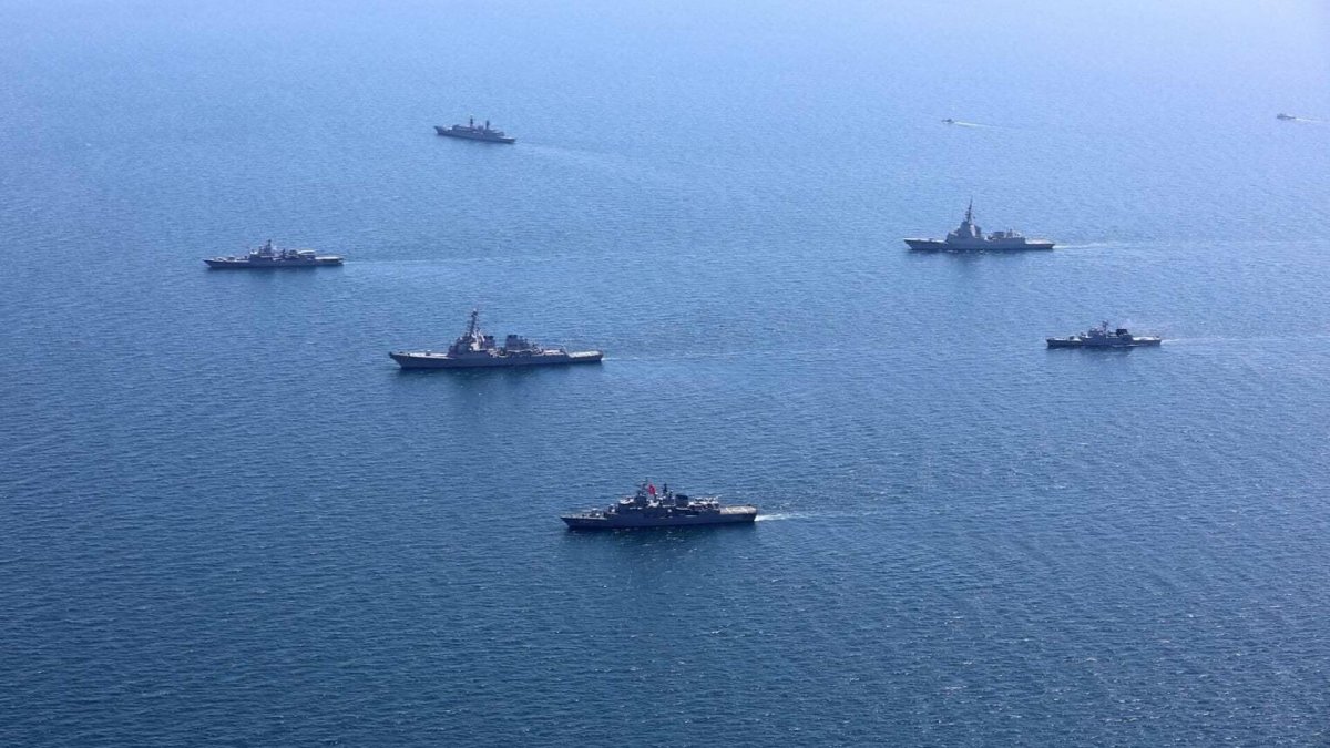 Российские военные корабли у берегов США