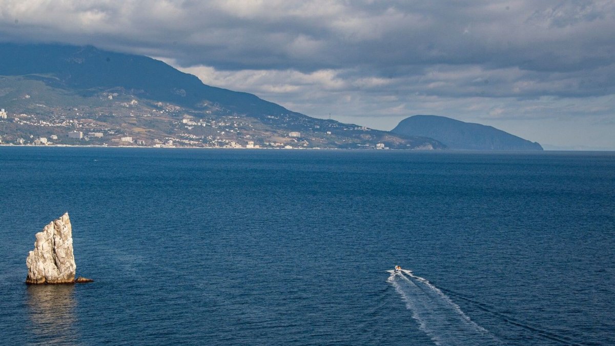 Острова в черном море фото
