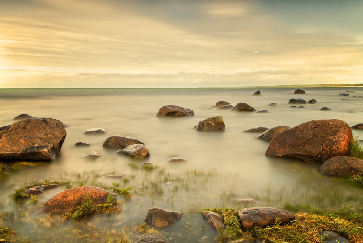 Балтийское море камни