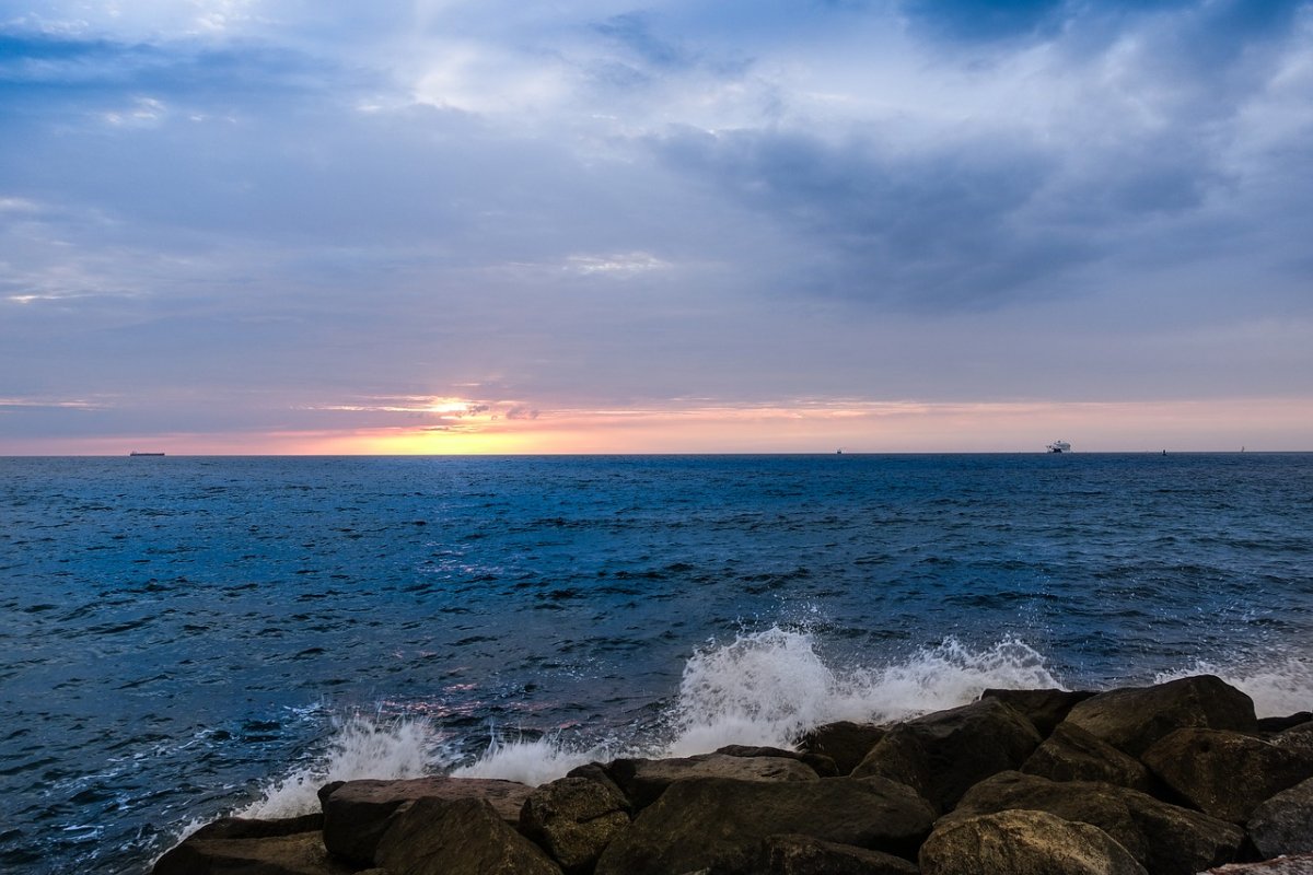 Балтийское море солнце