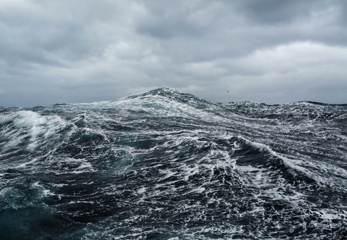 Морская пена шторм