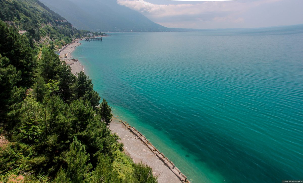 Гудаута горы море
