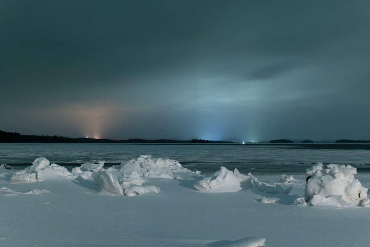 Снег на море