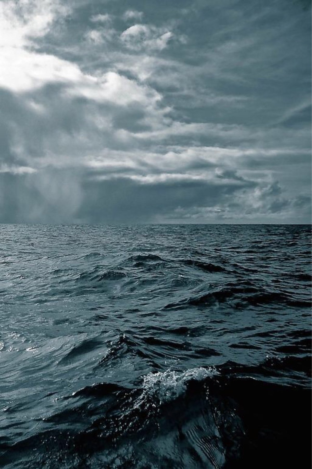 Мрачное море