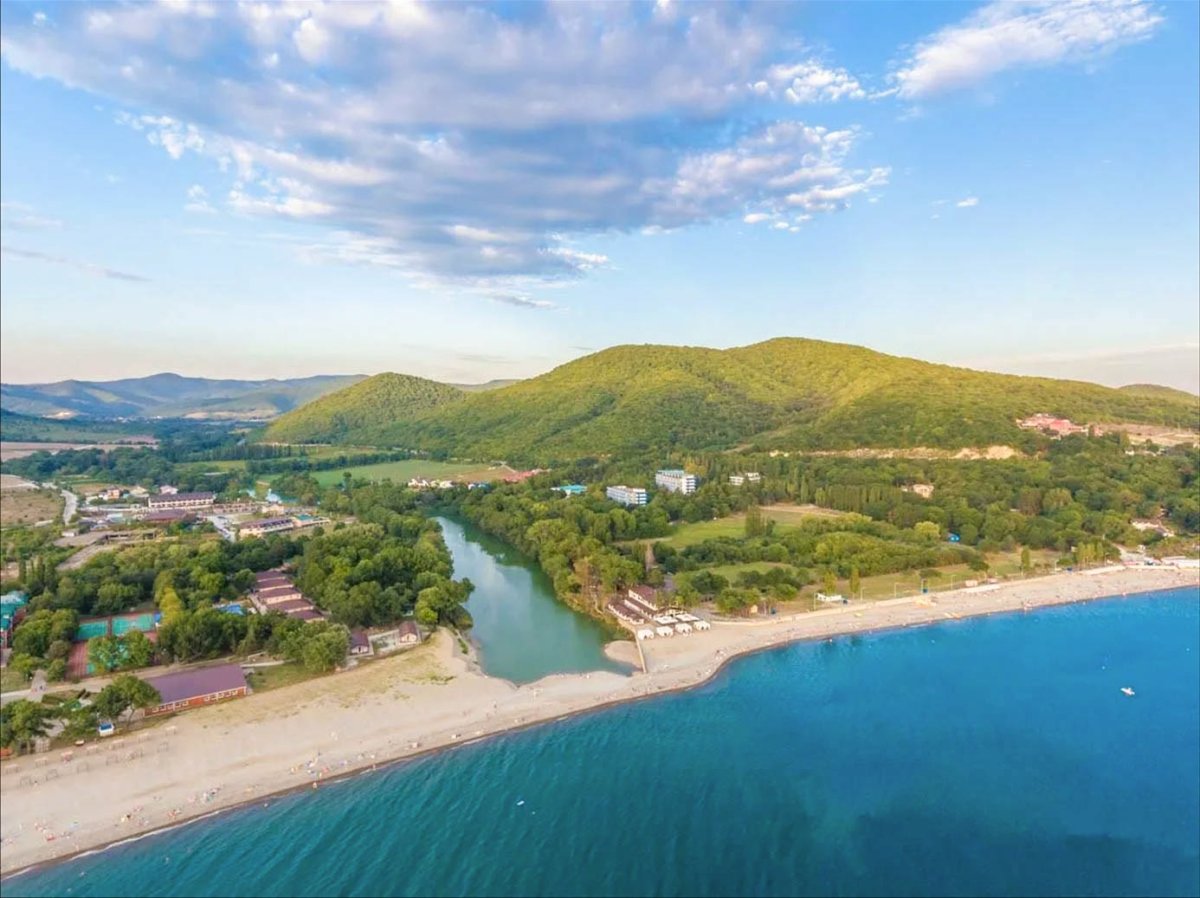 Поселок Криница Краснодарский край