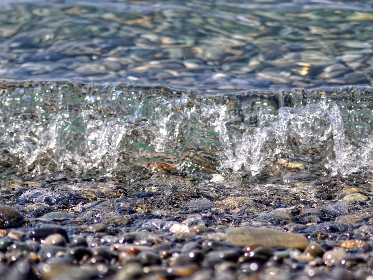 Черное море вода