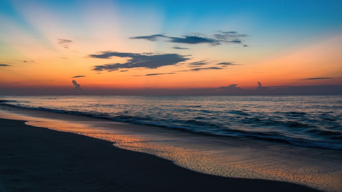 Wallpaper 4k MACBOOK it in Beach