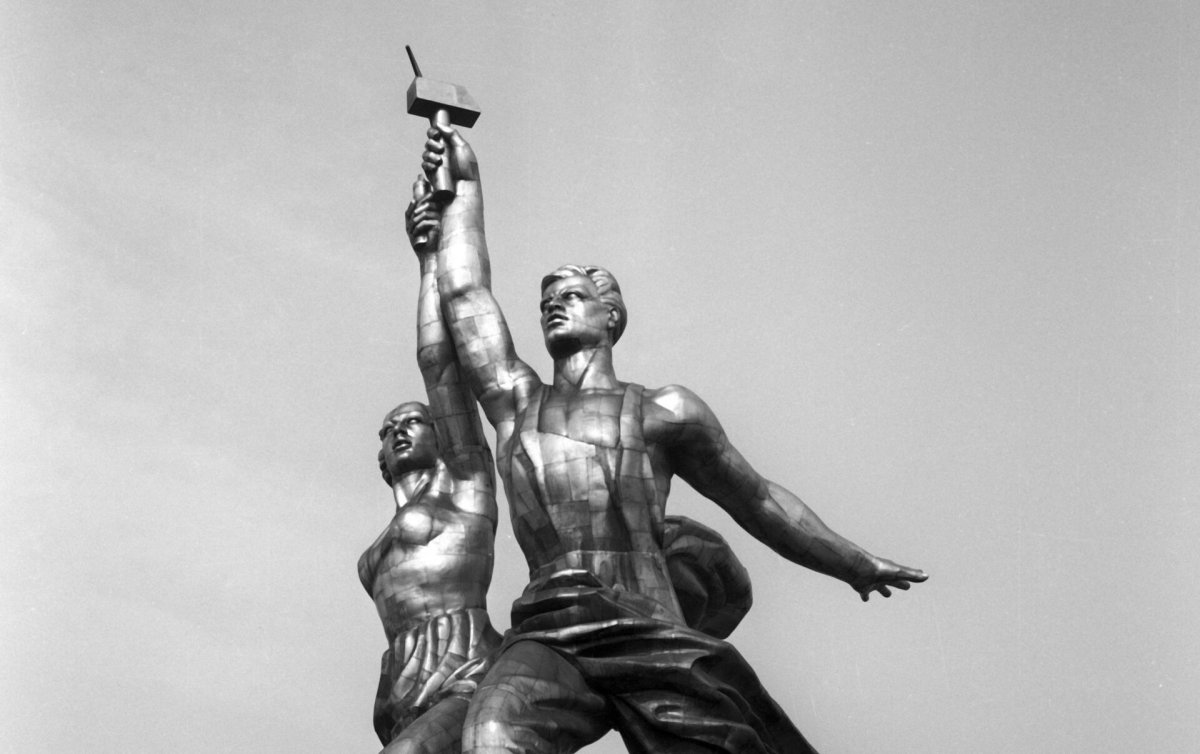 Мухина рабочий и колхозница 1937