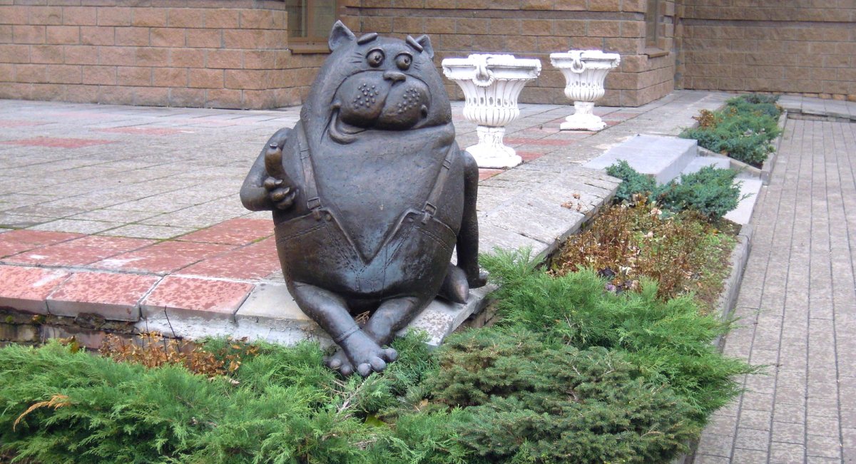 Кот Василий скульптура в Москве