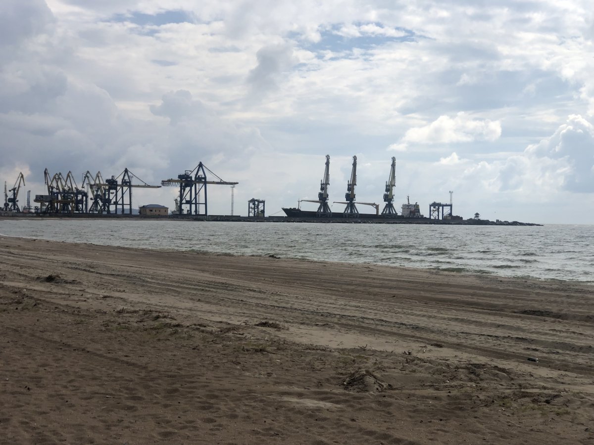 Море в Мариуполе 2022