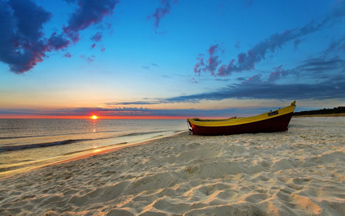 Море пляж лодка