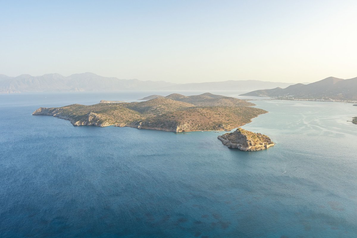 Остров Сакинф в Средиземном море