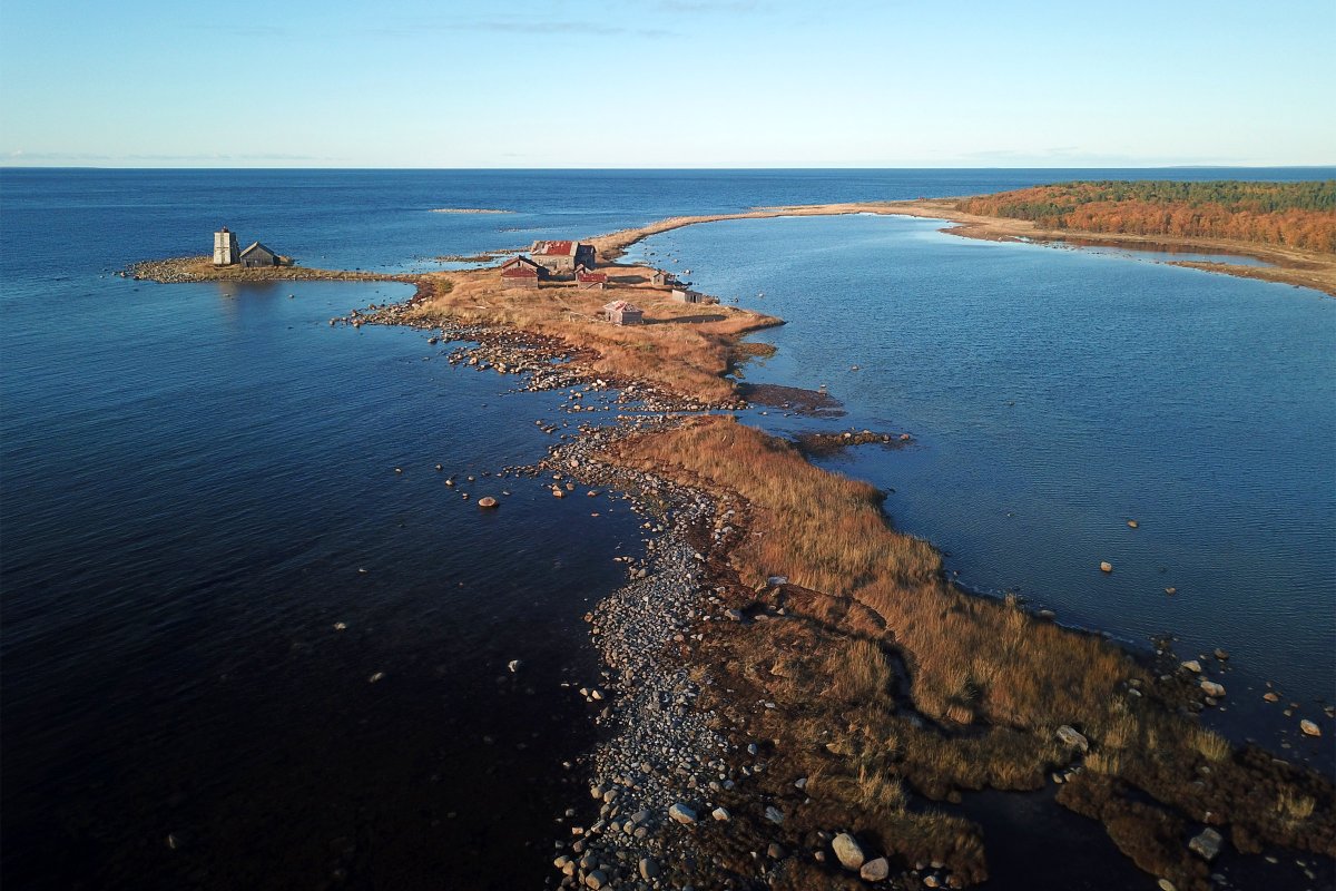 Летне Орловский Маяк белое море