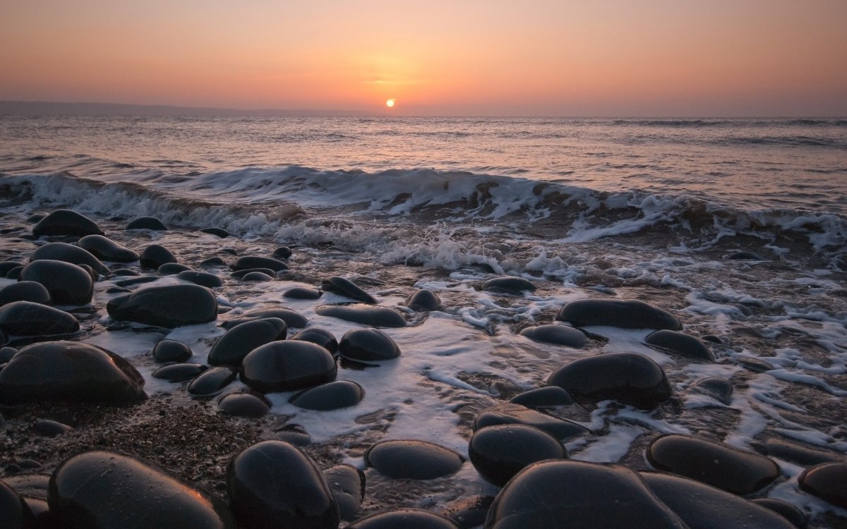Галечные пляжи Каспийского моря