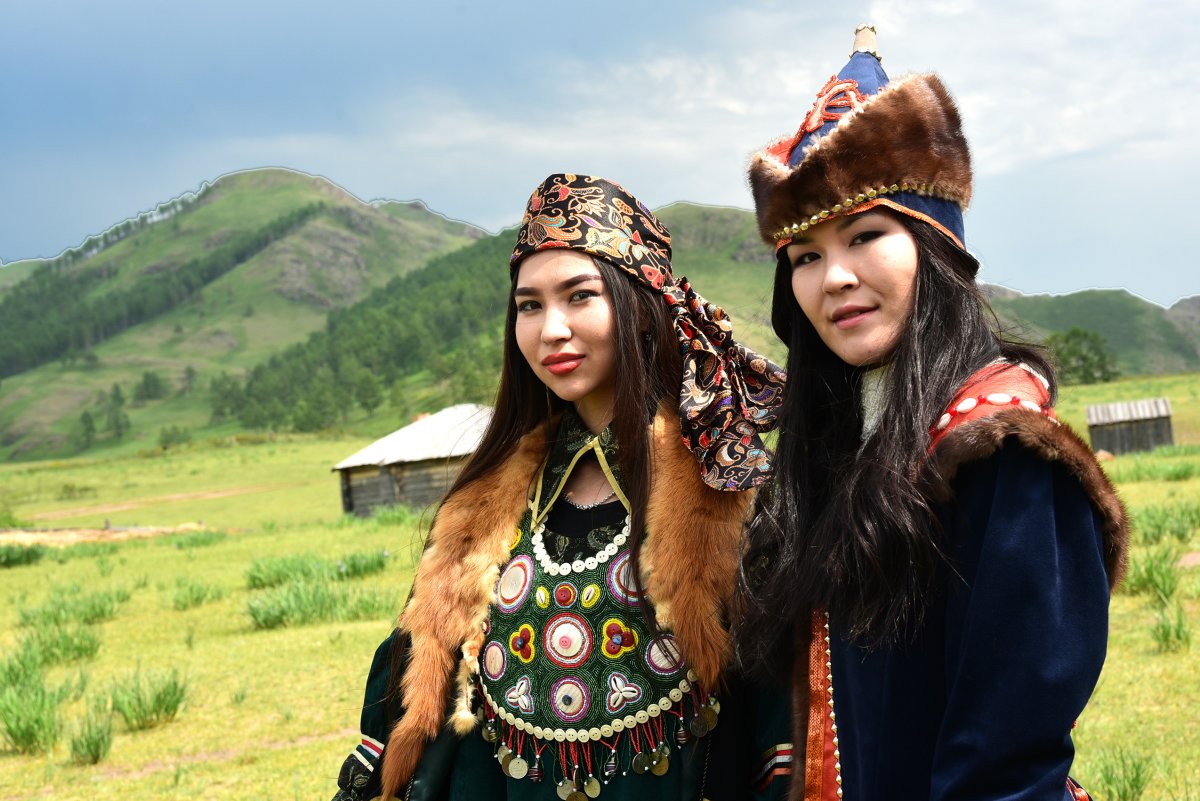 Хакасские девушки