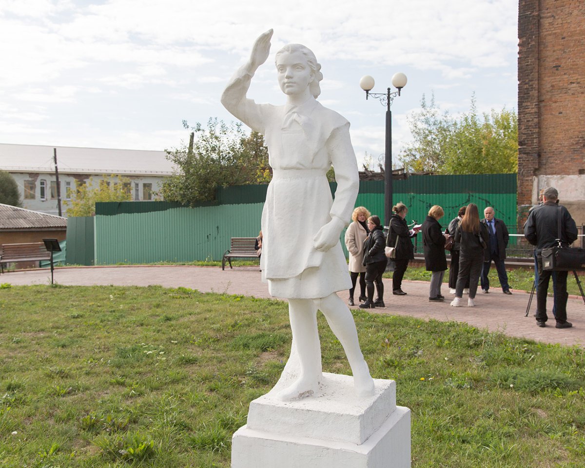 Статуи в городах