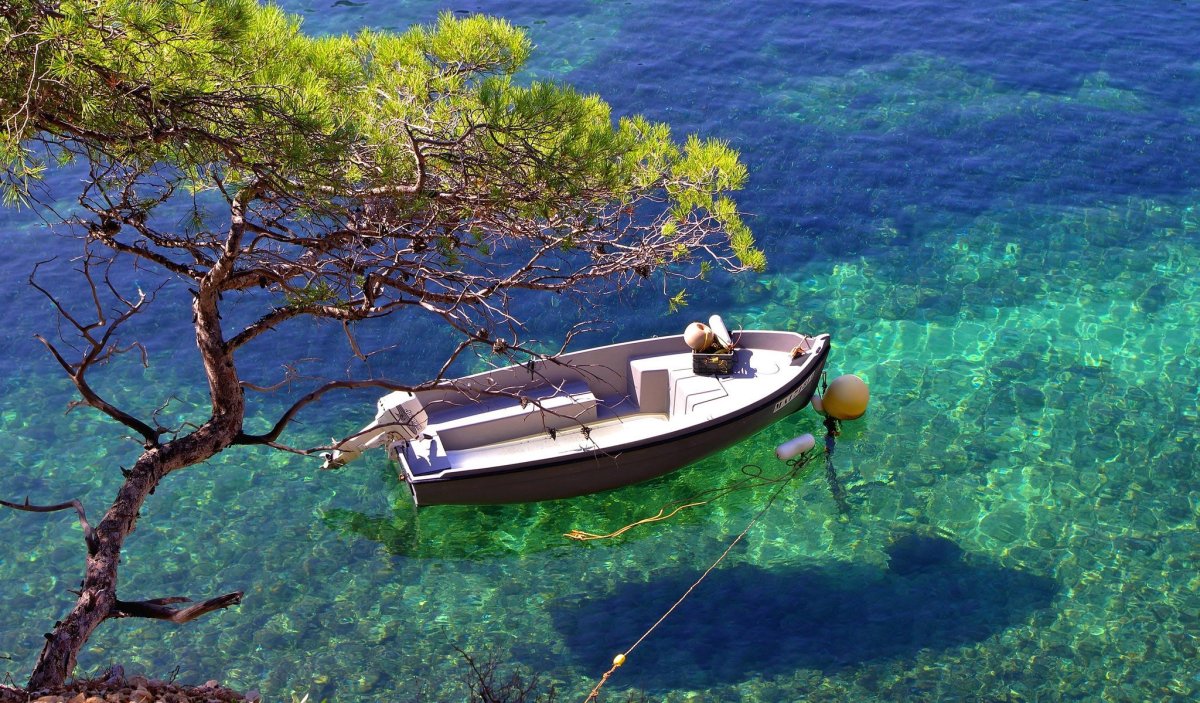 Прозрачная вода море