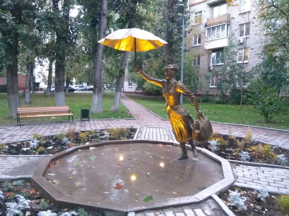Фонтан на улице Петра Романова