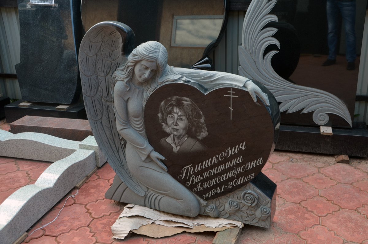 Памятники на могилу