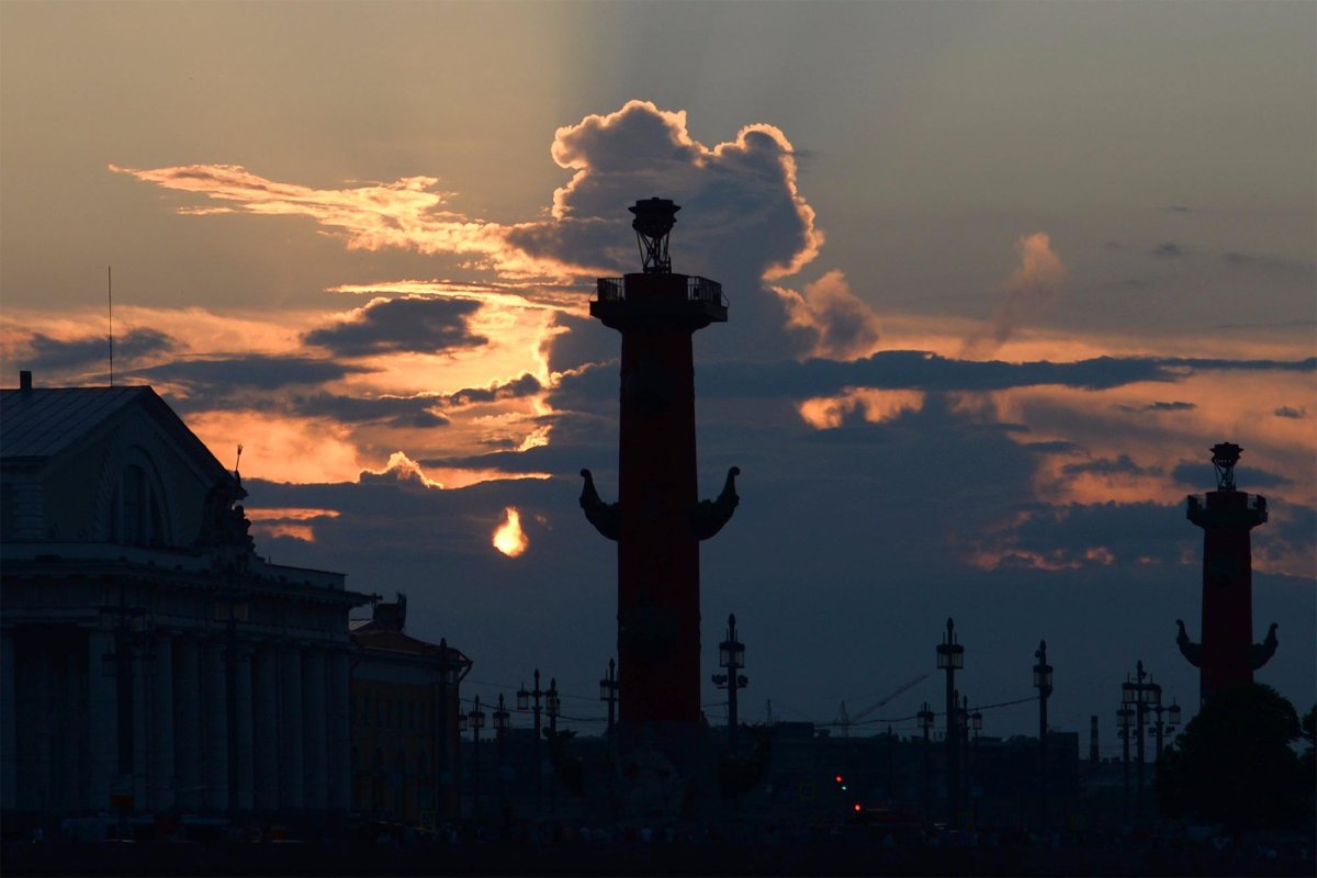 Ростральные колонны Санкт-Петербург вектор