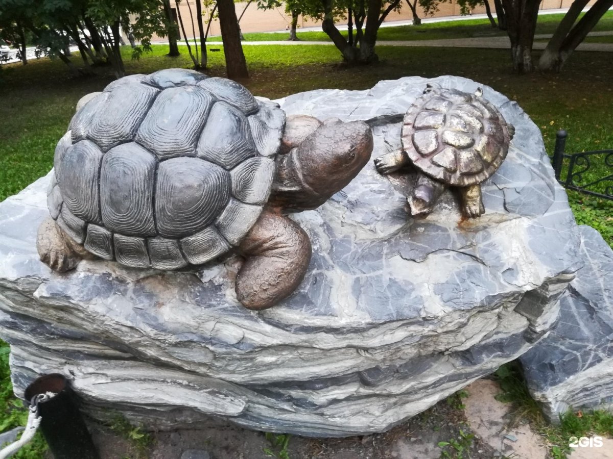 Статуя черепахи