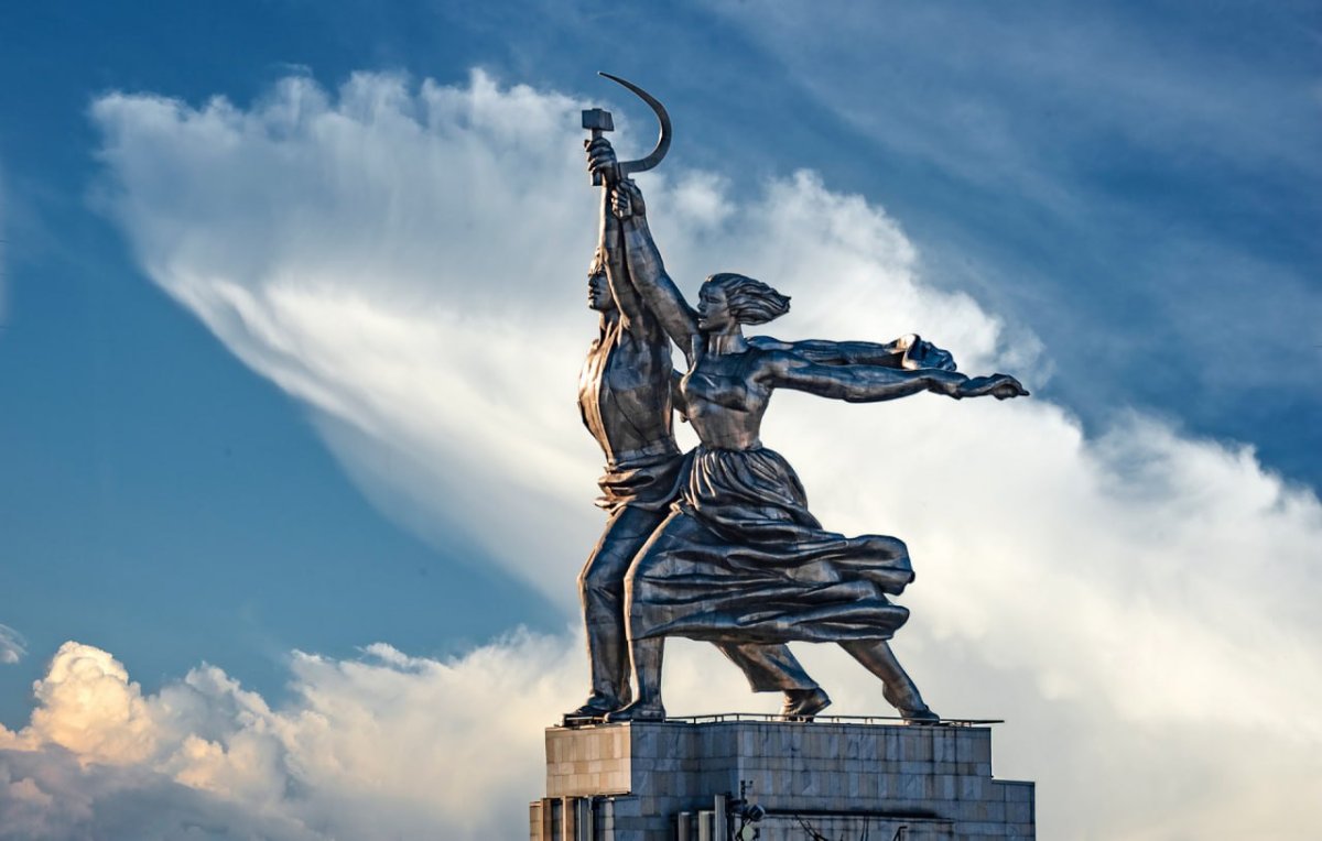 Вера Мухина рабочий и колхозница