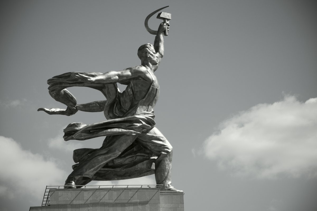 Вера Мухина рабочий и колхозница