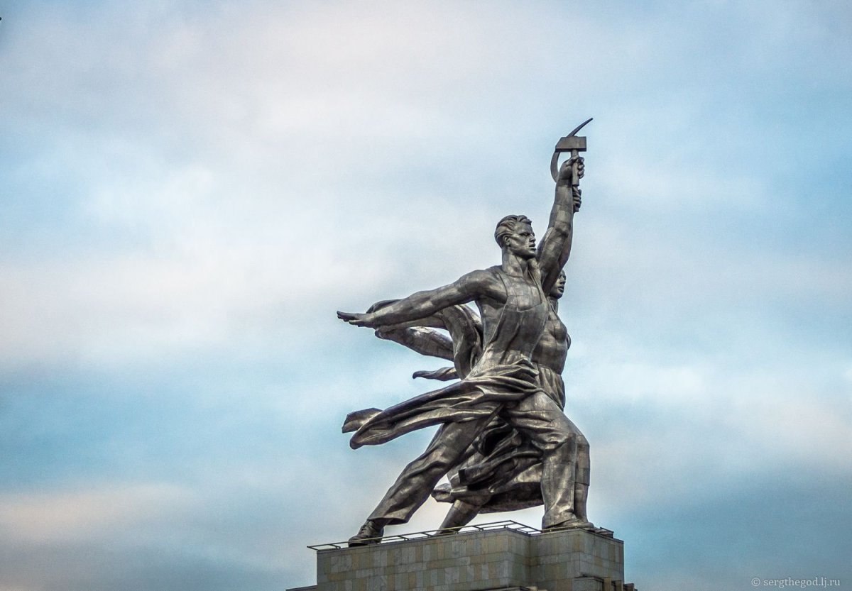 Монументальная скульптура в Туле