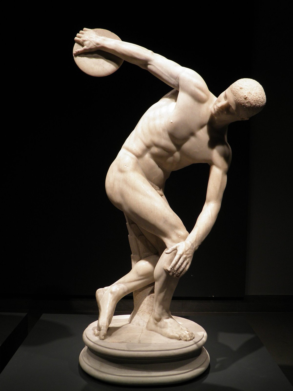 Микеланджело. Скорчившийся мальчик, 1530-34