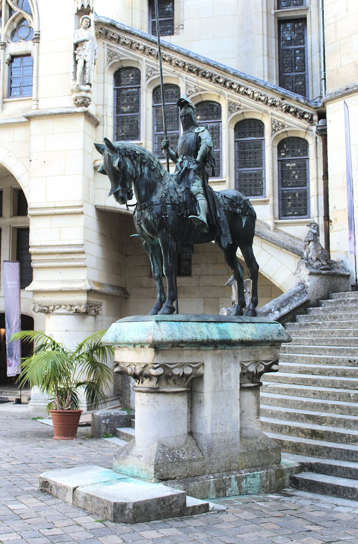 Equestrian Statue of Louis"