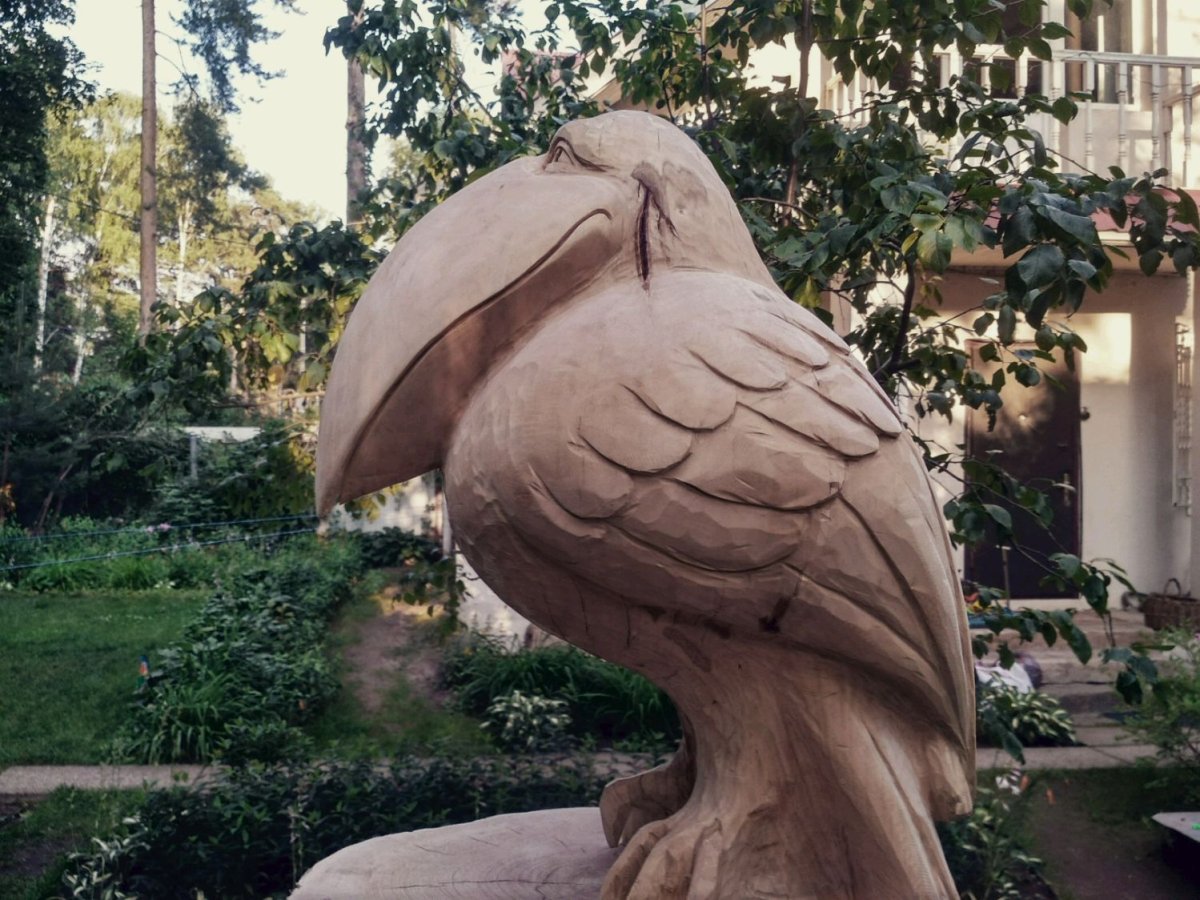 Скульптура из дерева