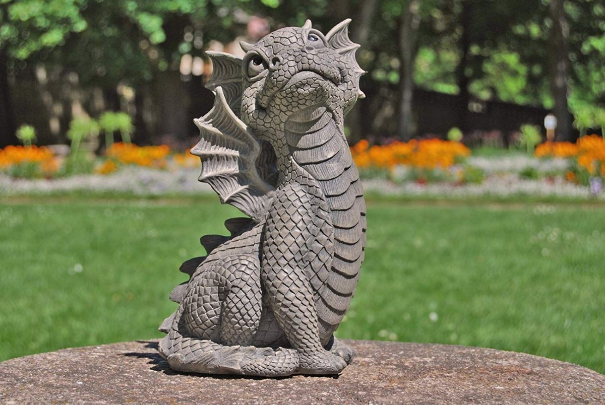 Британский сад с драконами