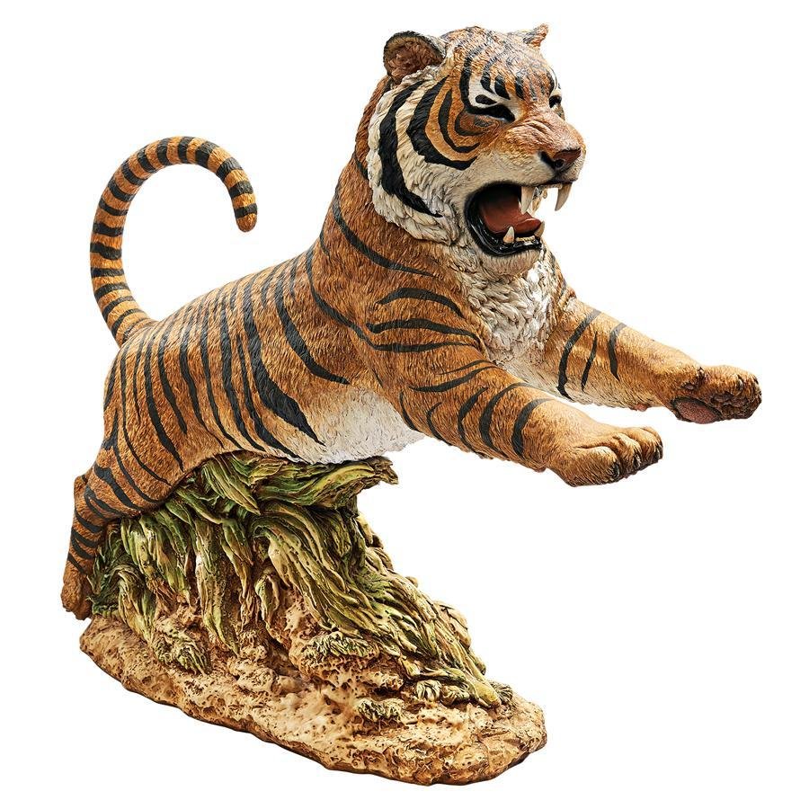Фигурка тигра из дерева