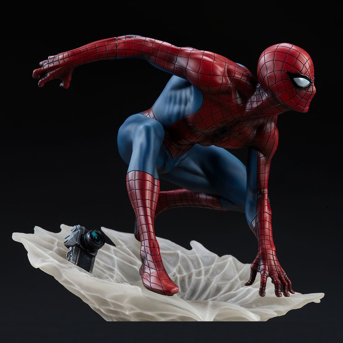 Spider man Statue