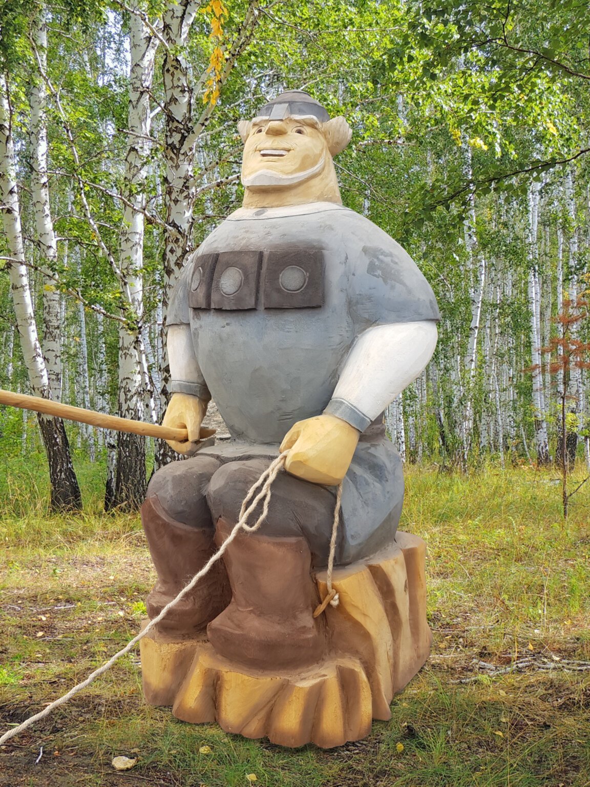 Деревянные фигуры богатыри