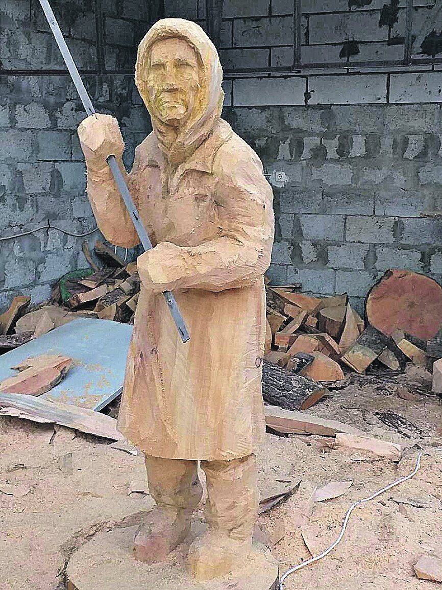 Скульптура бабушки