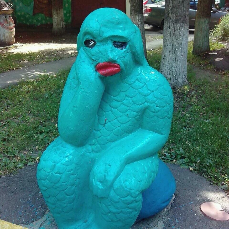 Смешные статуи