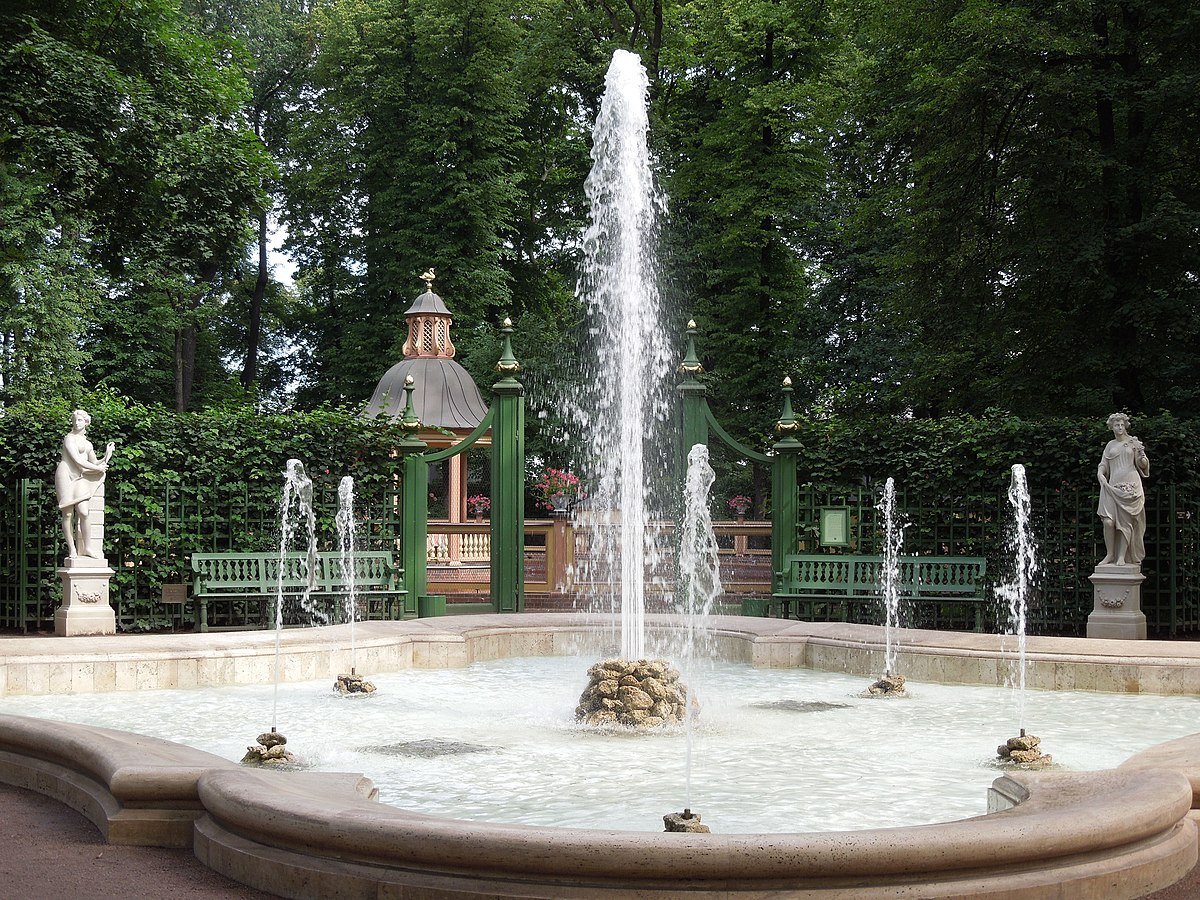 Летний сад СПБ Гербовый фонтан