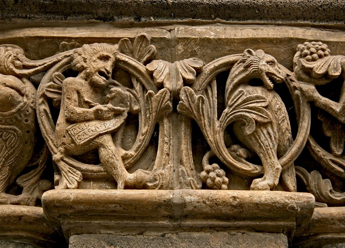 Романская скульптура (около 1000–1200)
