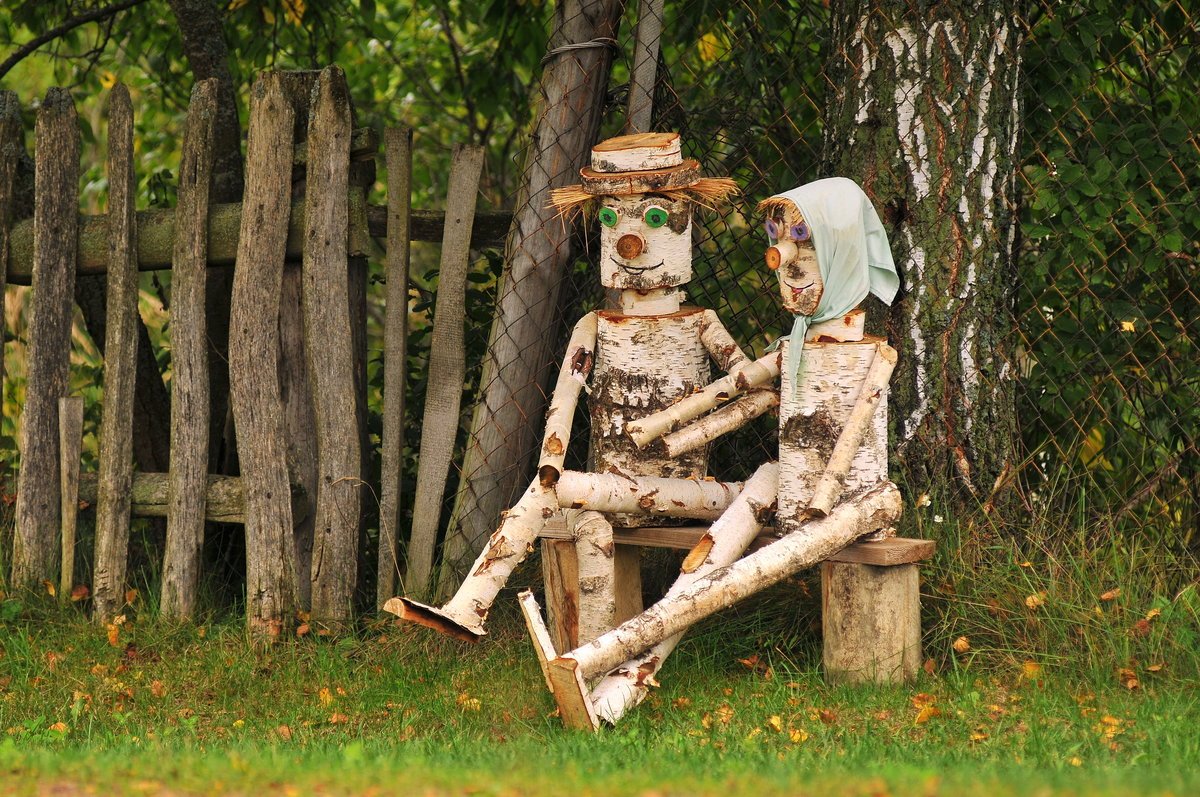 Фигуры из березы