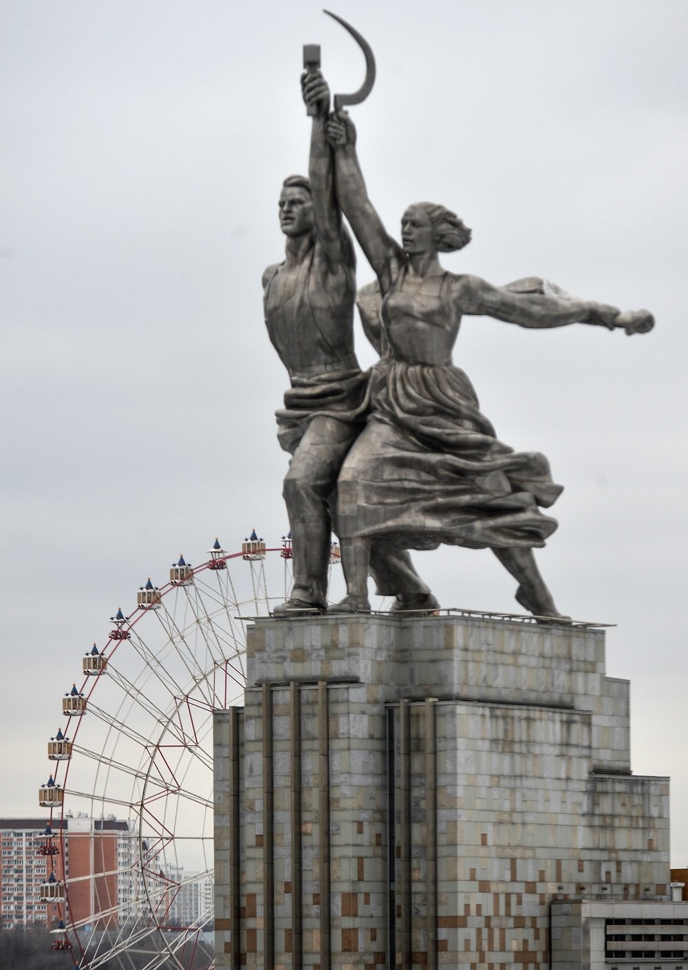 Вера Мухина рабочий и колхозница