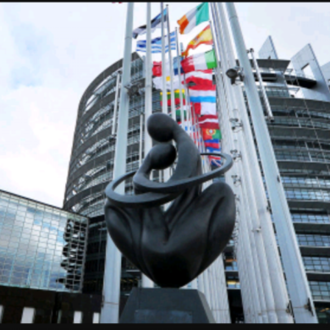 Европарламент Брюссель памятник
